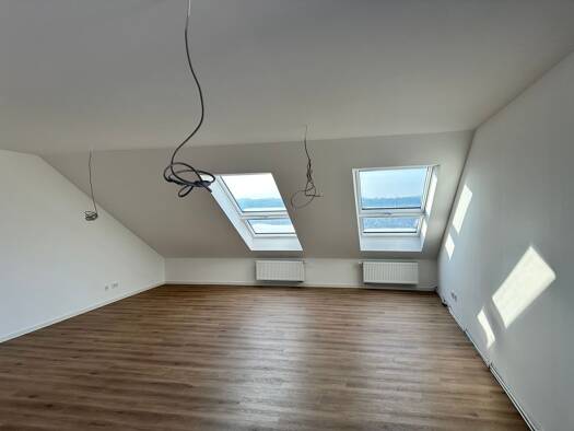 Wohnung zur Miete 869 € 2 Zimmer 79 m² Geschoss 3/4 frei ab sofort Ochsenfurt 97199