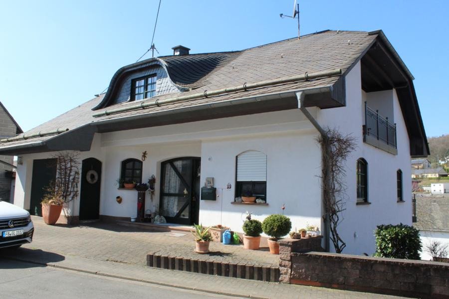 Einfamilienhaus zum Kauf 329.000 € 9 Zimmer 230 m²<br/>Wohnfläche 470 m²<br/>Grundstück Horath 54497