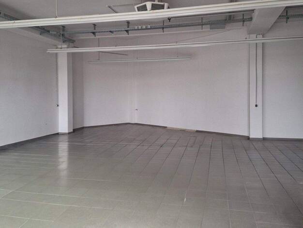 Lagerhalle zur Miete 13 € 270,5 m² Lagerfläche Hans-Riedl-Str. 19 Feldkirchen 85622