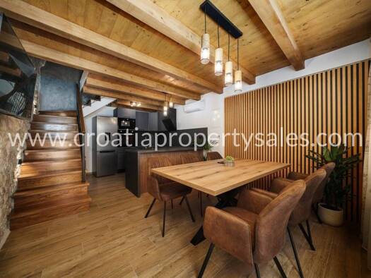 Haus zum Kauf 950.000 € 3 Zimmer 144 m² Sibenik