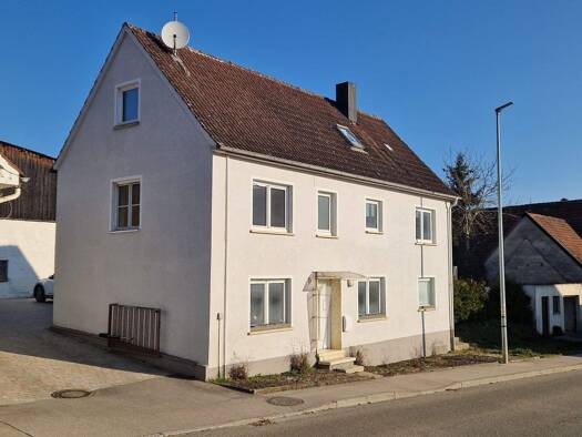 Einfamilienhaus zum Kauf 139.000 € 5 Zimmer 143 m² 265 m² Grundstück frei ab sofort Fremdingen 86742