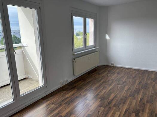 Wohnung zur Miete 175 € 3 Zimmer 57,9 m² 4. Geschoss Hermann-Heidel-Straße 8 Silberhöhe Halle (Saale) 06132
