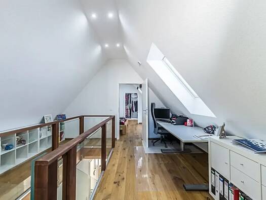 Wohnung zur Miete 700 € 3,5 Zimmer 157 m² frei ab sofort Butschstraße 16 Trossingen 78647