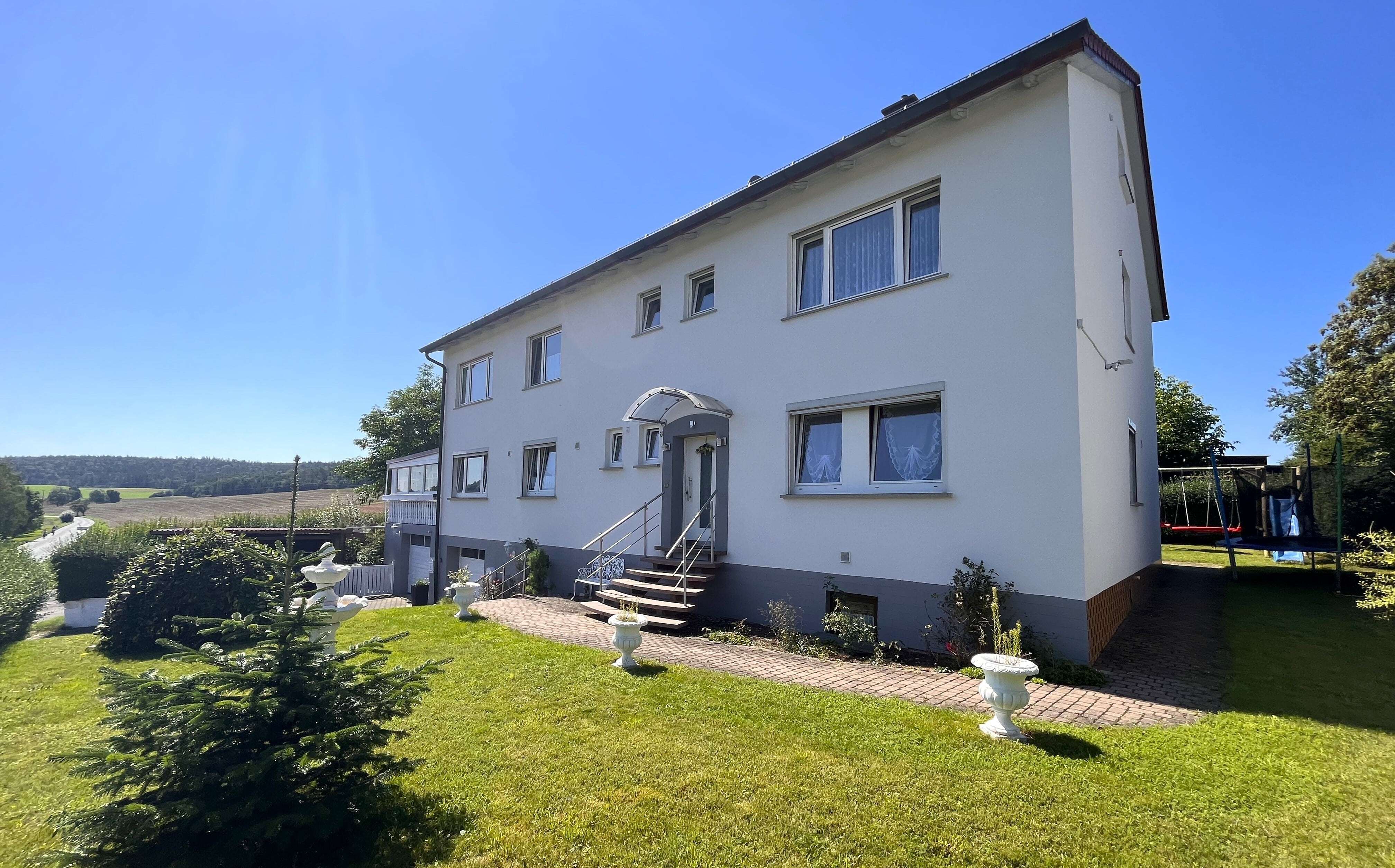 Mehrfamilienhaus zum Kauf 349.000 € 10 Zimmer 266 m²<br/>Wohnfläche 985 m²<br/>Grundstück Heilgersdorf Seßlach 96145