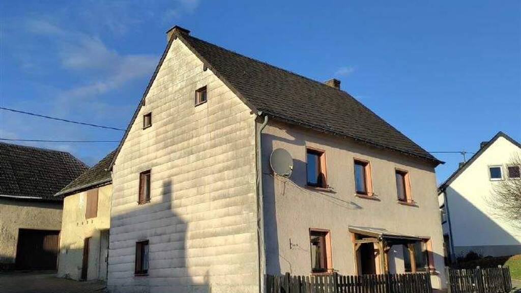 Einfamilienhaus zum Kauf 169.000 € 6 Zimmer 140 m² 658 m² Grundstück Brandscheid 54608