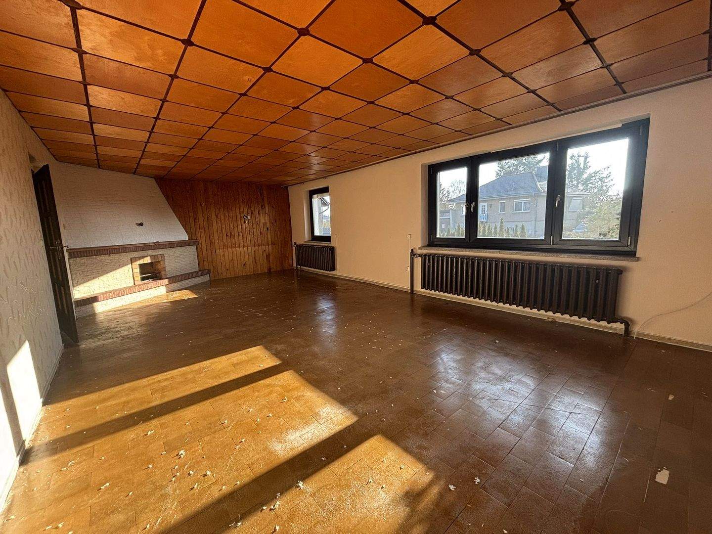 Immobilie in Rathenow - Ruhig gelegenes, sofort beziehbares Einfamilienhaus in Rathenow-Nord mit großem Garten, Kamin und Nebengebäude - Bild 2