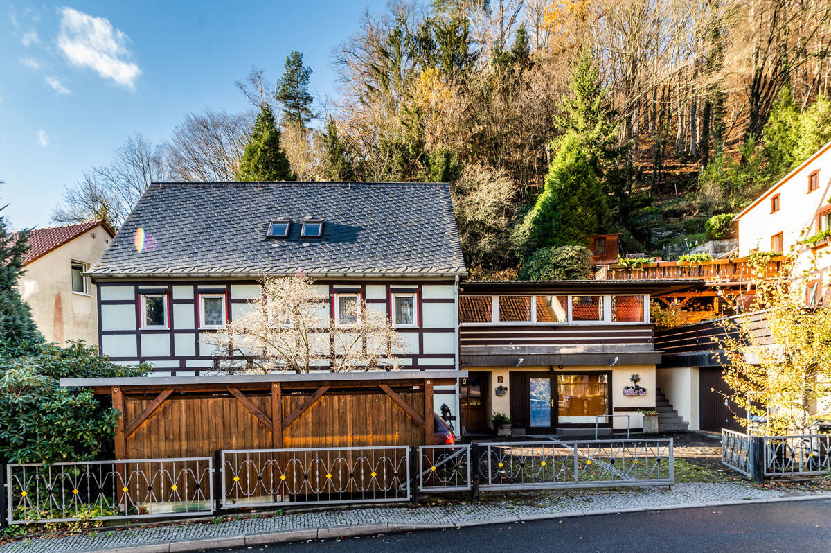 Einfamilienhaus zum Kauf 345.000 € 9 Zimmer 339,5 m²<br/>Wohnfläche 990 m²<br/>Grundstück 01.10.2025<br/>Verfügbarkeit Bad Schandau Bad Schandau 01814