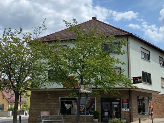 Wohnung zur Miete 980 € 4 Zimmer 117 m² 1. Geschoss frei ab sofort Hauptstraße 27 Leerstetten Schwanstetten 90596