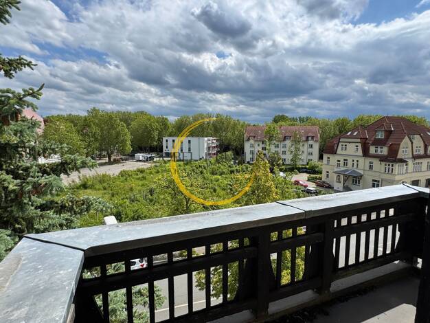 Wohnung zur Miete 809 € 6 Zimmer 147,2 m² Dachgeschoss Bieblach 1 Gera 07546