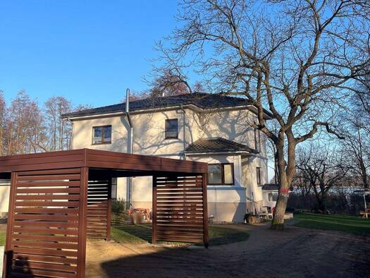 Einfamilienhaus zum Kauf 8 Zimmer 195 m² 1.704 m² Grundstück frei ab 01.04.2026 Erich-Dieckhoff-Straße 47 Neuruppin 16816