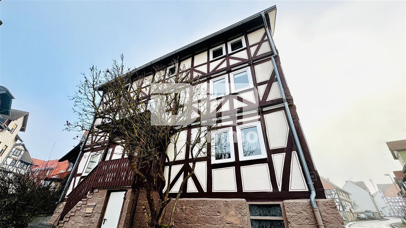 Einfamilienhaus zum Kauf 149.900 € 8 Zimmer 209 m²<br/>Wohnfläche 746 m²<br/>Grundstück ab sofort<br/>Verfügbarkeit Nieste , Kr Kassel 34329