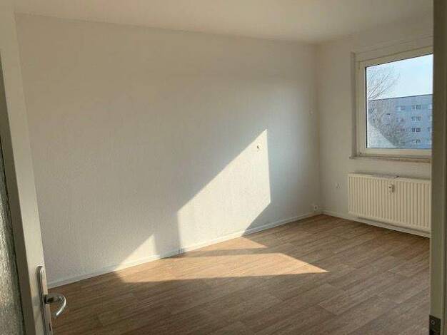 Wohnung zur Miete 208 € 1 Zimmer 26 m² 4. Geschoss frei ab 01.02.2026 Klingenthaler Str. 12 Thekla Leipzig 04349