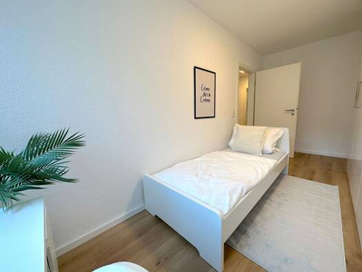 Wohnung zur Miete 500 € 1 Zimmer 15 m² 1. Geschoss frei ab sofort Coventrystraße 61 Nied Frankfurt am Main 65934