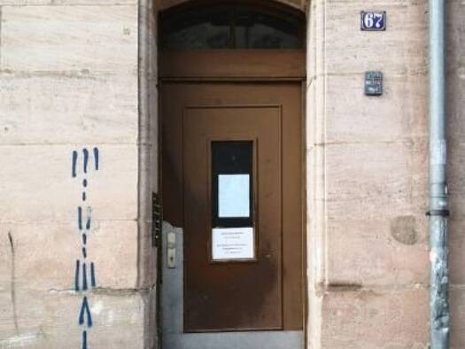 Mehrfamilienhaus zum Kauf als Kapitalanlage geeignet 1.950.000 € 26 Zimmer 705 m² 230 m² Grundstück Gostenhof Nürnberg 90429