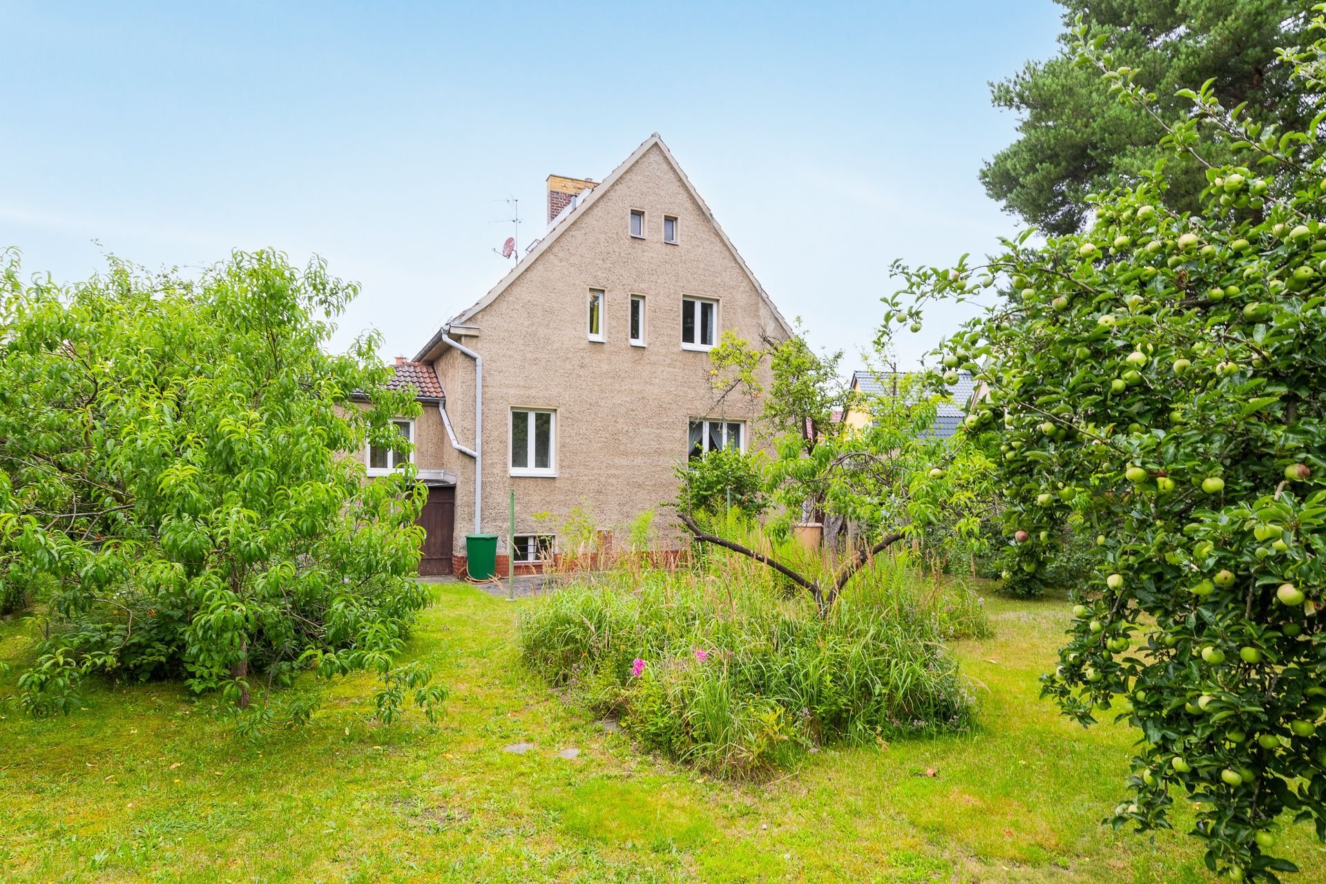 Einfamilienhaus zum Kauf 449.000 € 3 Zimmer 101,7 m²<br/>Wohnfläche 760 m²<br/>Grundstück Biesdorf Berlin 12683