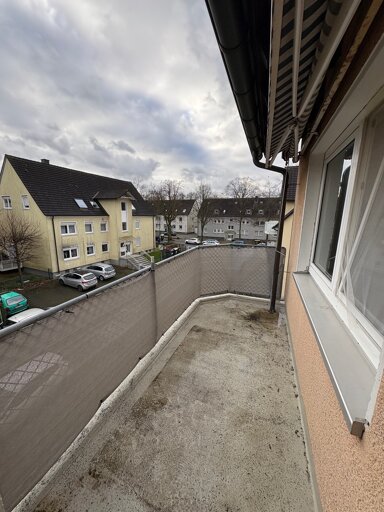 Wohnung zur Miete nur mit Wohnberechtigungsschein 386 € 3,5 Zimmer 76,2 m² 3. Geschoss frei ab sofort Waldstraße 103 Eppendorf Bochum 44869