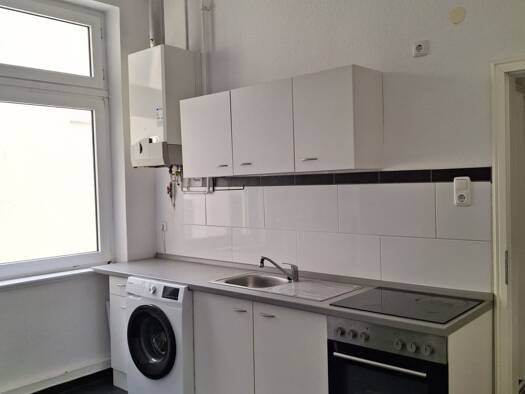 Wohnung zur Miete 385 € 1 Zimmer 41 m² 5 Geschosse frei ab sofort Hafenstraße 11 Mitte Mitte 27576