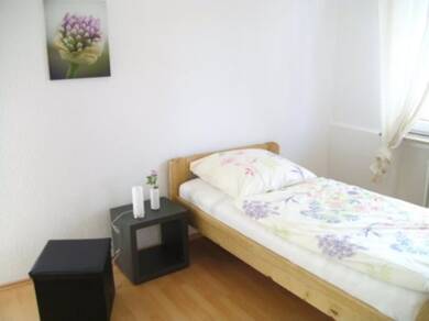 WG-Zimmer zur Miete Wohnen auf Zeit 480 € 20 m² frei ab 02.06.2025 Neu-Isenburg Neu-Isenburg 63263