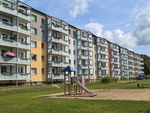 Wohnung zur Miete 323 € 2 Zimmer 49,7 m² 2. Geschoss frei ab sofort Rudower Straße 30 Neustrelitz Neustrelitz 17235