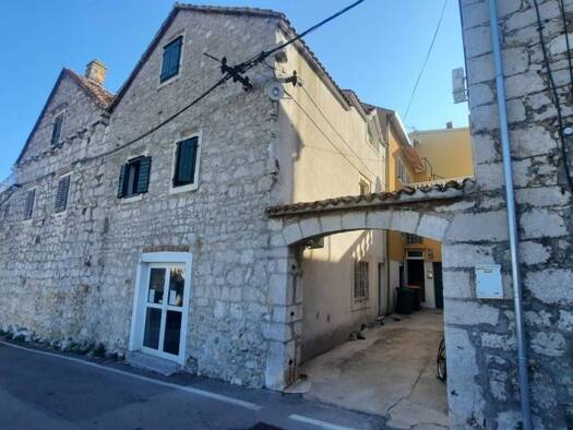 Haus zum Kauf 240.000 € 2 Zimmer 125 m² Tribunj