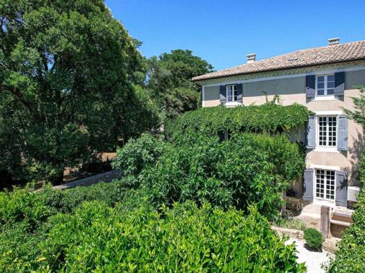 Einfamilienhaus zum Kauf 950.000 € 10 Zimmer 270 m² 396 m² Grundstück UZES 30700
