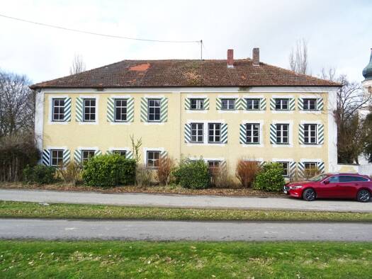 Mehrfamilienhaus zum Kauf 449.000 € 1 Zimmer 927 m² 10.641 m² Grundstück frei ab sofort Hofwies 2 Hofwies Kraiburg 84559