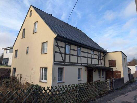 Einfamilienhaus zum Kauf 89.000 € 6 Zimmer 160 m² 530 m² Grundstück Langenhessen Werdau 08412
