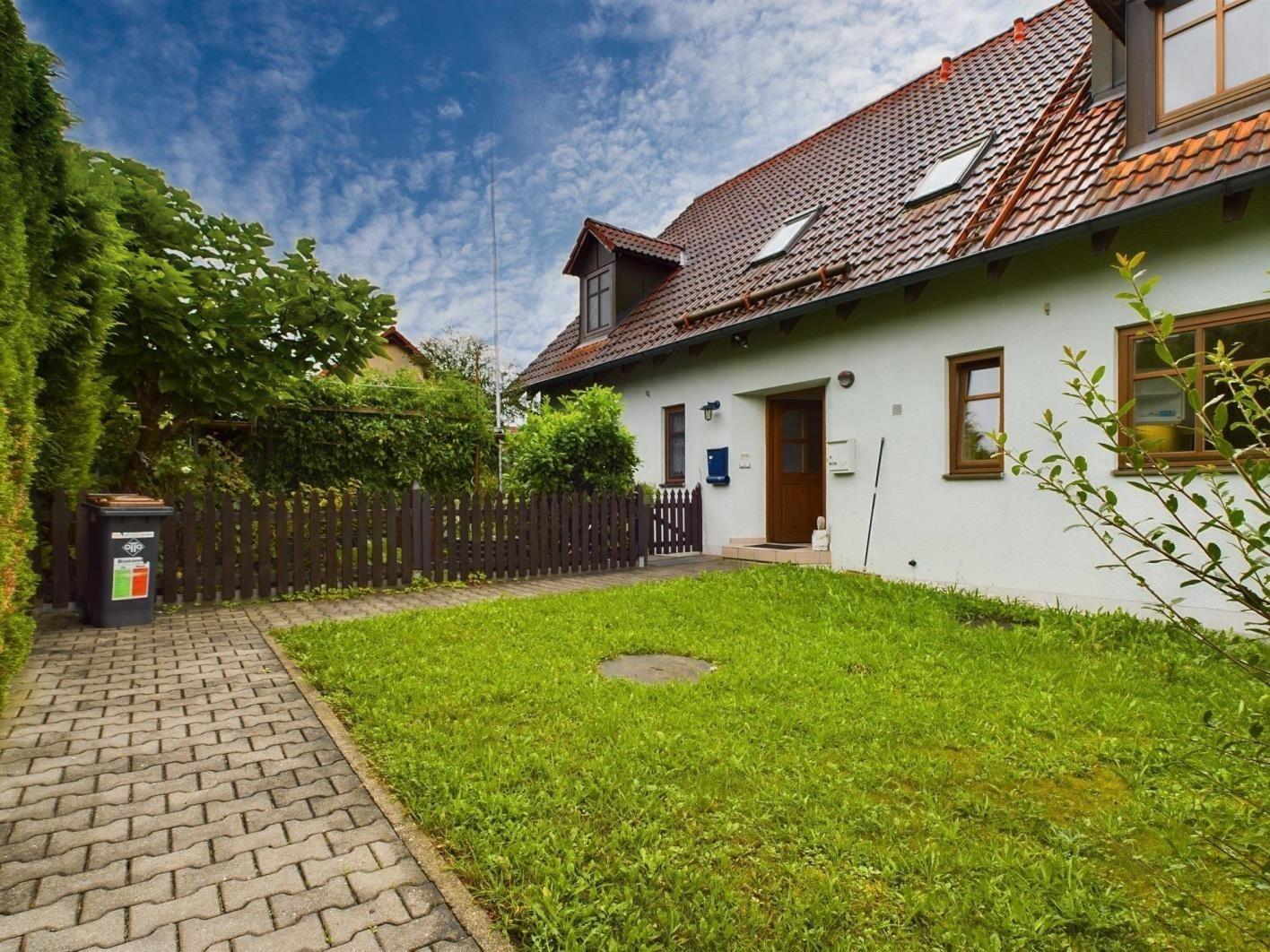 Reihenmittelhaus zum Kauf 549.000 € 4 Zimmer 81 m²<br/>Wohnfläche 232 m²<br/>Grundstück ab sofort<br/>Verfügbarkeit Eitting Eitting 85462