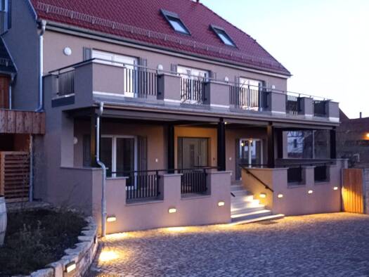 Einfamilienhaus zur Miete 2.900 € 7 Zimmer 300 m² 600 m² Grundstück frei ab sofort Linderbach Erfurt 99098