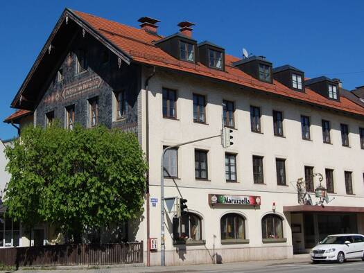 Studio zur Miete 790 € 1,5 Zimmer 56 m² 3 Geschosse frei ab 01.11.2026 Traunstein Traunstein 83278