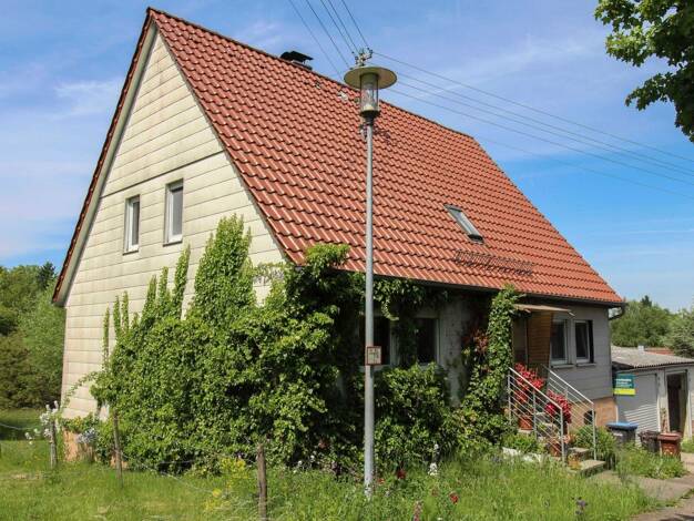 Einfamilienhaus zum Kauf 215.000 € 6 Zimmer 123,2 m² 1.768,2 m² Grundstück Kreuzle Wüstenrot 71543