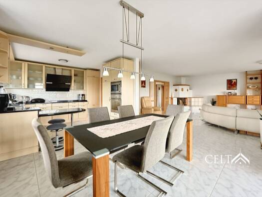 Mehrfamilienhaus zum Kauf 678.000 € 7 Zimmer 280 m² 801 m² Grundstück Engelswies Inzigkofen 72514