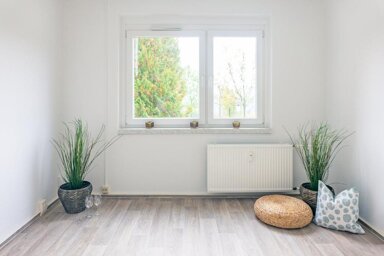 Wohnung zur Miete 243 € 2 Zimmer 39,3 m² 2. Geschoss frei ab 01.12.2024 Marie-Tilch-Str. 18 Hutholz 645 Chemnitz 09123