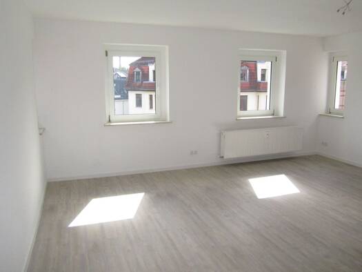 Wohnung zur Miete 340 € 2 Zimmer 56,7 m² 3. Geschoss frei ab 01.10.2026 Arndtstraße 1 Pölbitz Zwickau 08058
