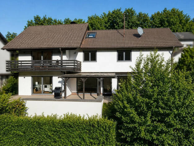 Einfamilienhaus zum Kauf 385.000 € 8 Zimmer 209,3 m² 566 m² Grundstück Lohrhaupten Flörsbachtal / Lohrhaupten 63639