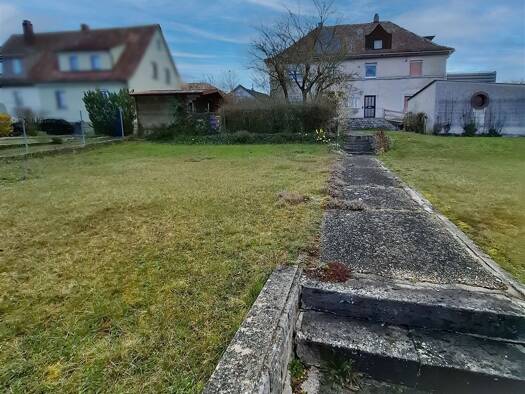 Doppelhaushälfte zum Kauf 239.000 € 6,5 Zimmer 132,6 m² 612 m² Grundstück frei ab sofort Custenlohr Uffenheim 97215