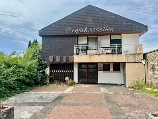 Haus zum Kauf 385.000 € 14 Zimmer 256 m² 1.483 m² Grundstück Bollendorf 54669