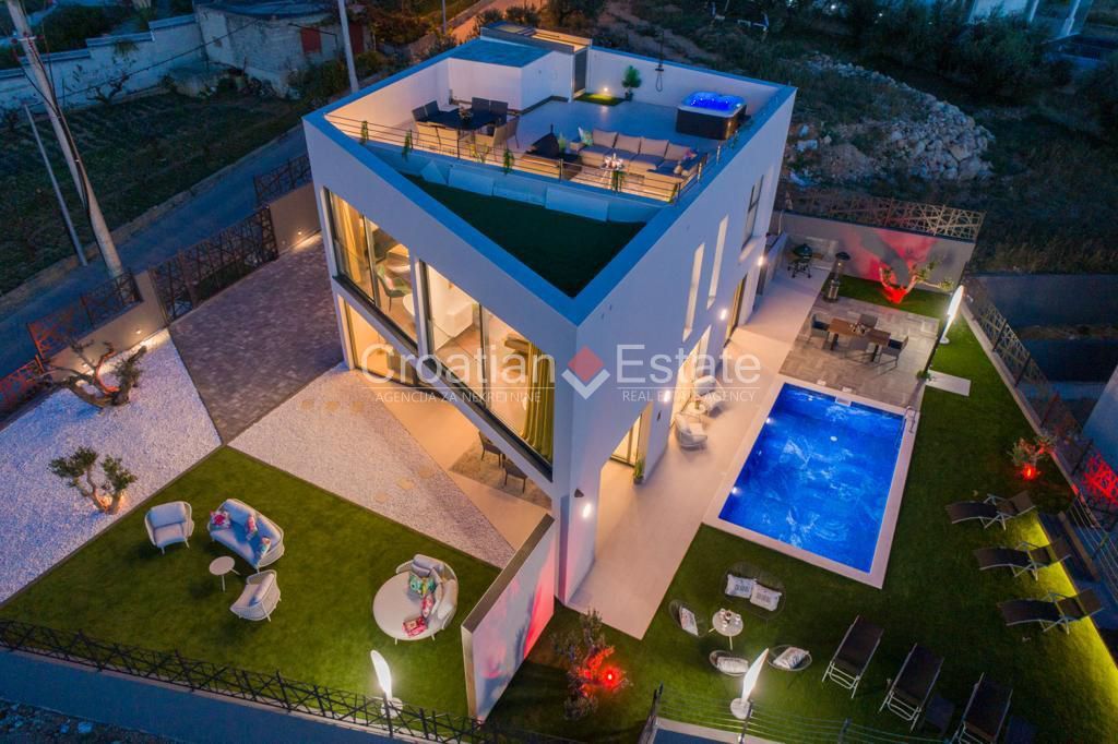 Haus zum Kauf 1.400.000 € 4 Zimmer 258 m²<br/>Wohnfläche 614 m²<br/>Grundstück Split