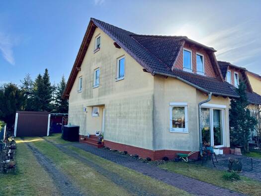 Doppelhaushälfte zum Kauf 150.000 € 4 Zimmer 120 m² 320 m² Grundstück Letzlingen Gardelegen 39638