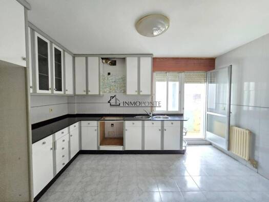 Wohnung zum Kauf 180.000 € 4 Zimmer 115 m² 3. Geschoss Poio 36163