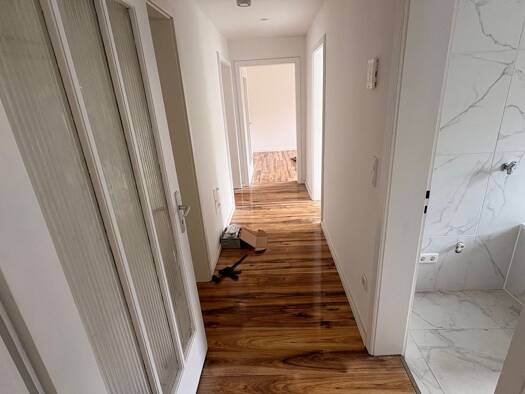 Wohnung zur Miete 1.350 € 3 Zimmer 79 m² frei ab sofort Otterfing 83624