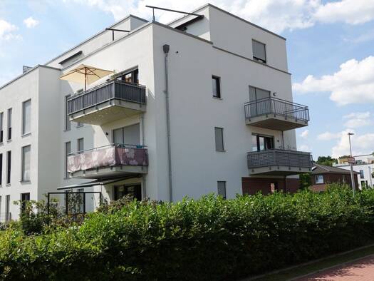 Wohnung zur Miete 915 € 2 Zimmer 61 m² Geschoss 1/3 frei ab 01.09.2026 Eggerstedter Weg 33 Pinneberg 25421