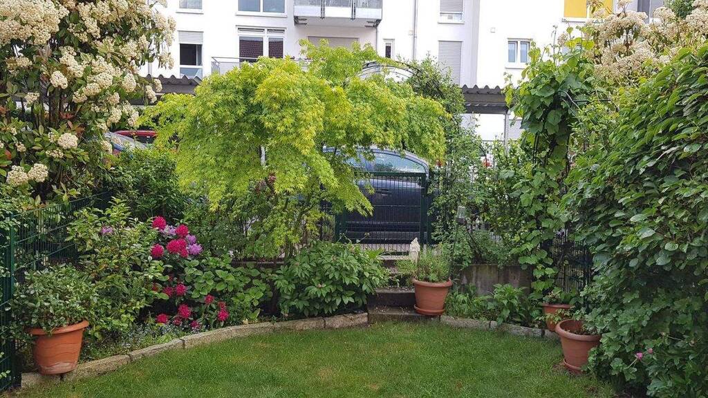 Haus zur Miete 2.300 € 5 Zimmer 151 m² 180 m² Grundstück Schwalbach a.T. 65824