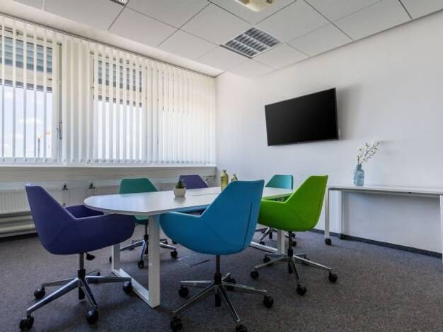 Bürofläche zur Miete 2.009 € 160 m² Bürofläche teilbar von 45 m² bis 160 m² Flughafenstr. 118 Marienberg Nürnberg 90411