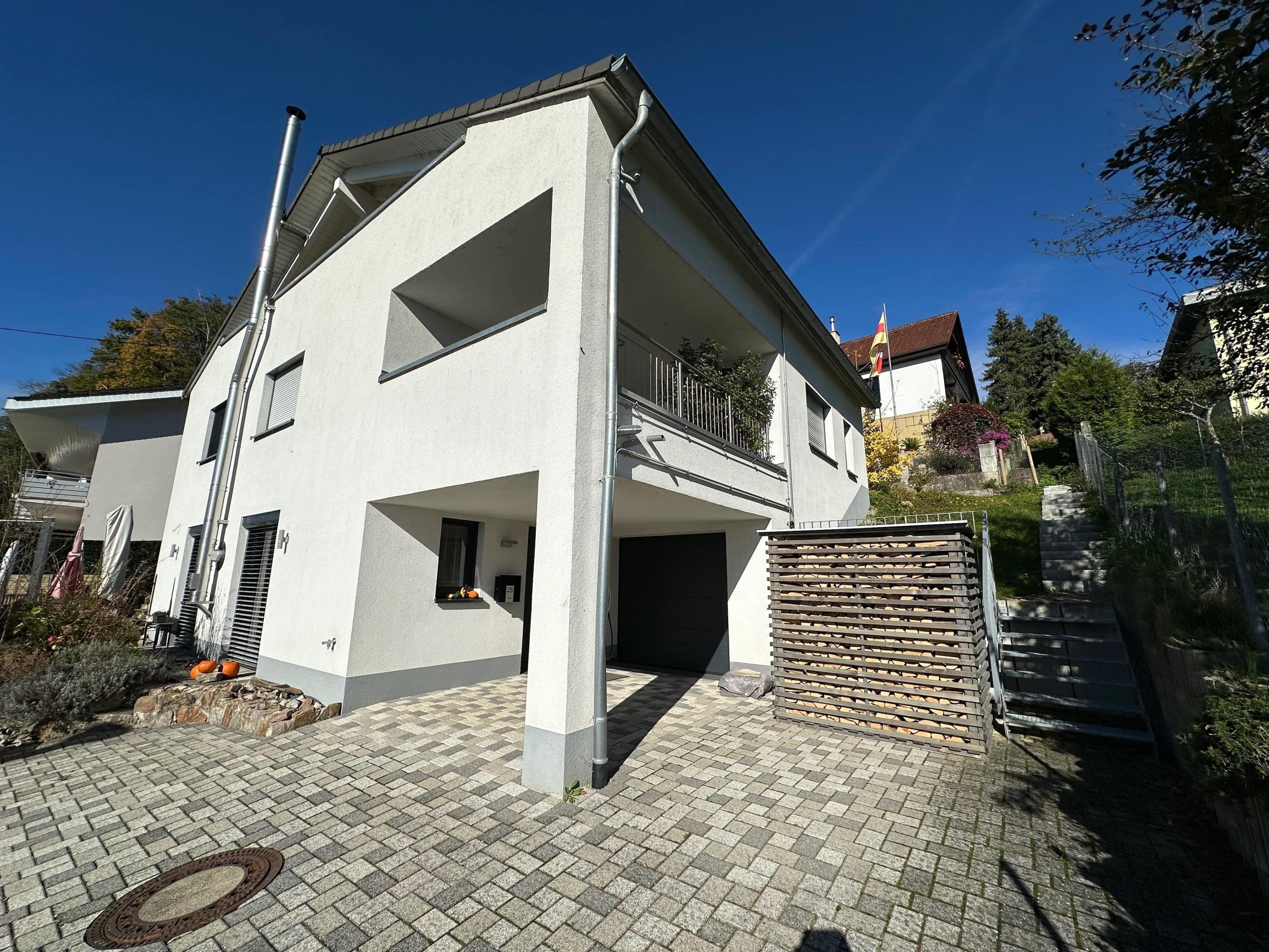 Einfamilienhaus zum Kauf 1.070.000 € 5 Zimmer 203 m²<br/>Wohnfläche 494 m²<br/>Grundstück Wyhlen Grenzach-Wyhlen 79639