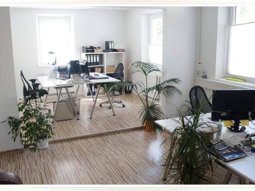 Büro zur Miete 1.190 € 146 m² Bürofläche Schwabach 91126