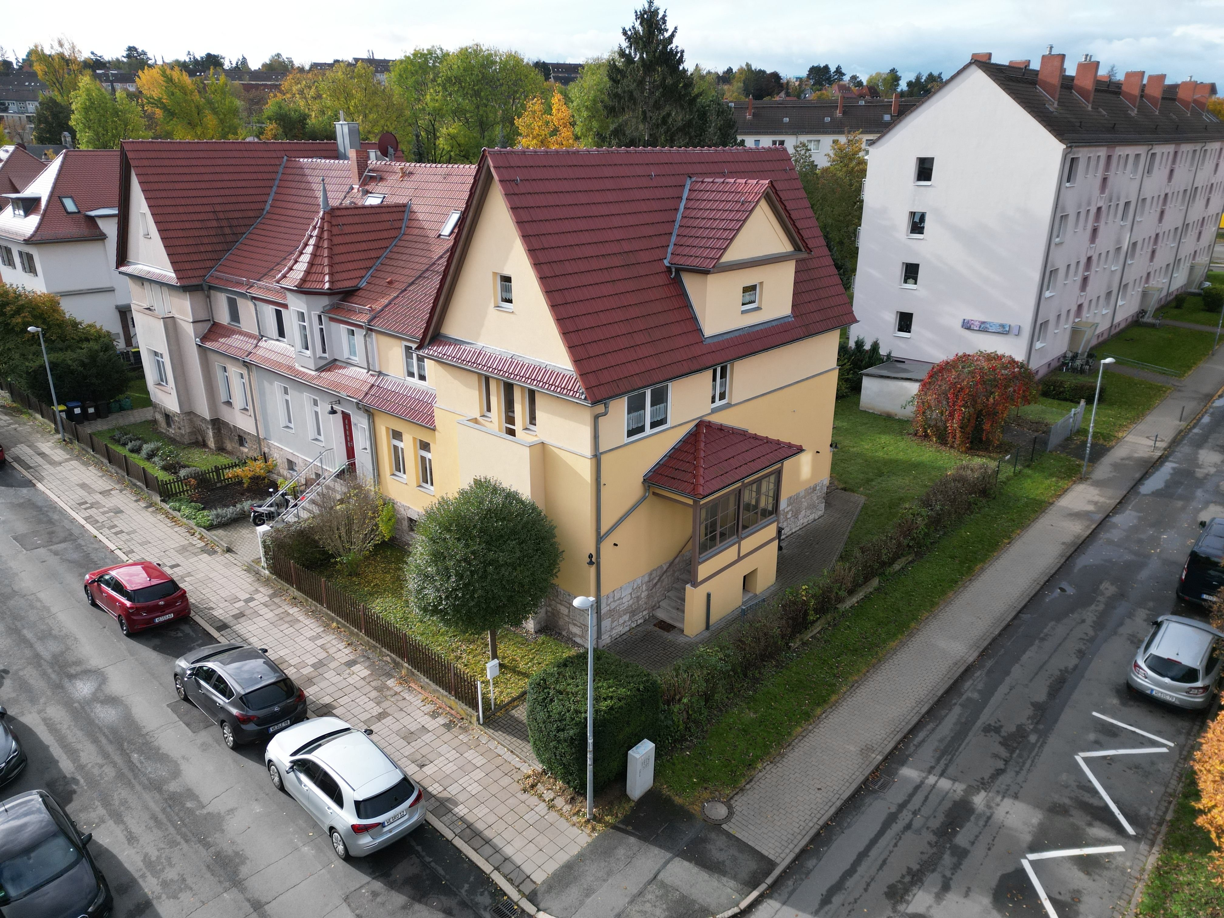 Reihenendhaus zum Kauf provisionsfrei 590.000 € 11 Zimmer 240 m²<br/>Wohnfläche 502 m²<br/>Grundstück Schönblick Weimar 99423