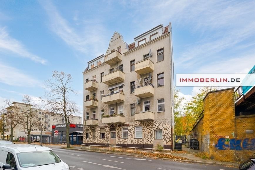 Mehrfamilienhaus zum Kauf als Kapitalanlage geeignet 1.400.000 € 8 Zimmer 575 m²<br/>Wohnfläche 330 m²<br/>Grundstück Reinickendorf Berlin 13403