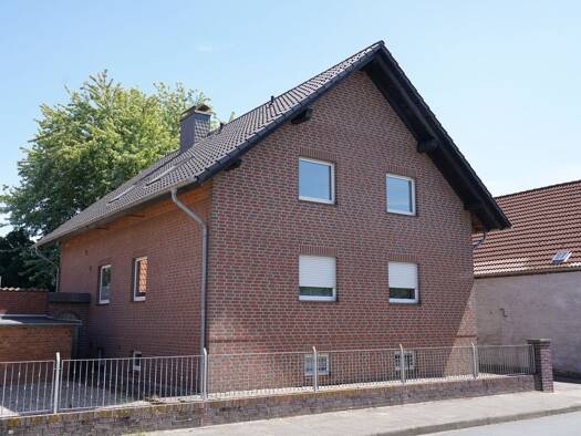 Wohnung zur Miete 740 € 3,5 Zimmer 95 m² Sievershausen Lehrte 31275