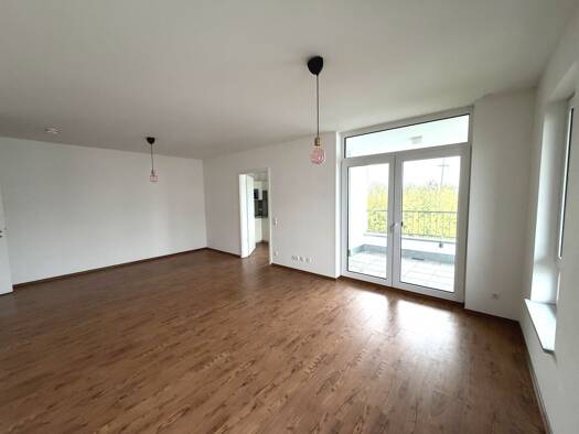 Wohnung zur Miete 1.100 € 3 Zimmer 89,5 m² Geschoss 5/7 frei ab 01.11.2026 Friedrich-Ebert-Straße 3 Burghausen Burghausen 84489